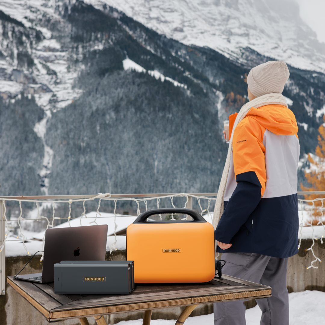 Station d'alimentation portable usage nomade de puissance de sortie 600W et batteries hot swap 2X324Wh